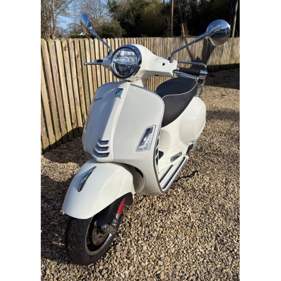PIAGGIO VESPA SUPER GTS 300 2020
