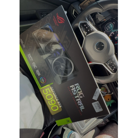 ASUS RTX5090 ROG Astral OC Neuve garanti