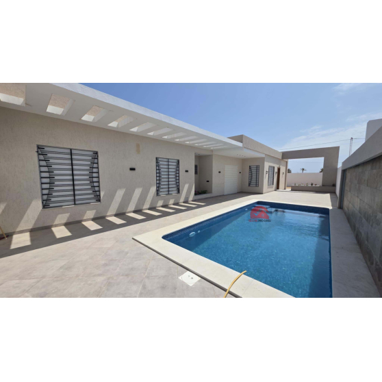 VILLA PLAIN-PIED AVEC PISCINE &Agrave; DJERBA
