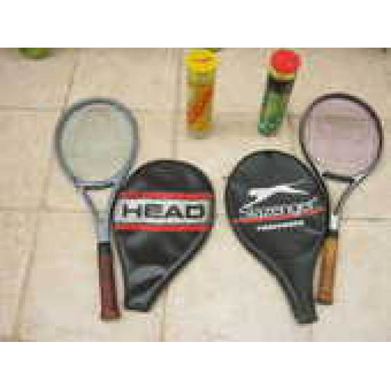 2 raquettes de tennis + balles