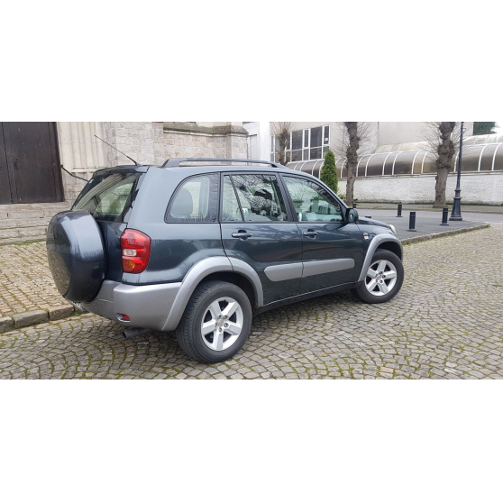 Annonce occasion, vente ou achat 'TOYOTA RAV4 4X4 2005 2L D4D 116Cv CAMERA'